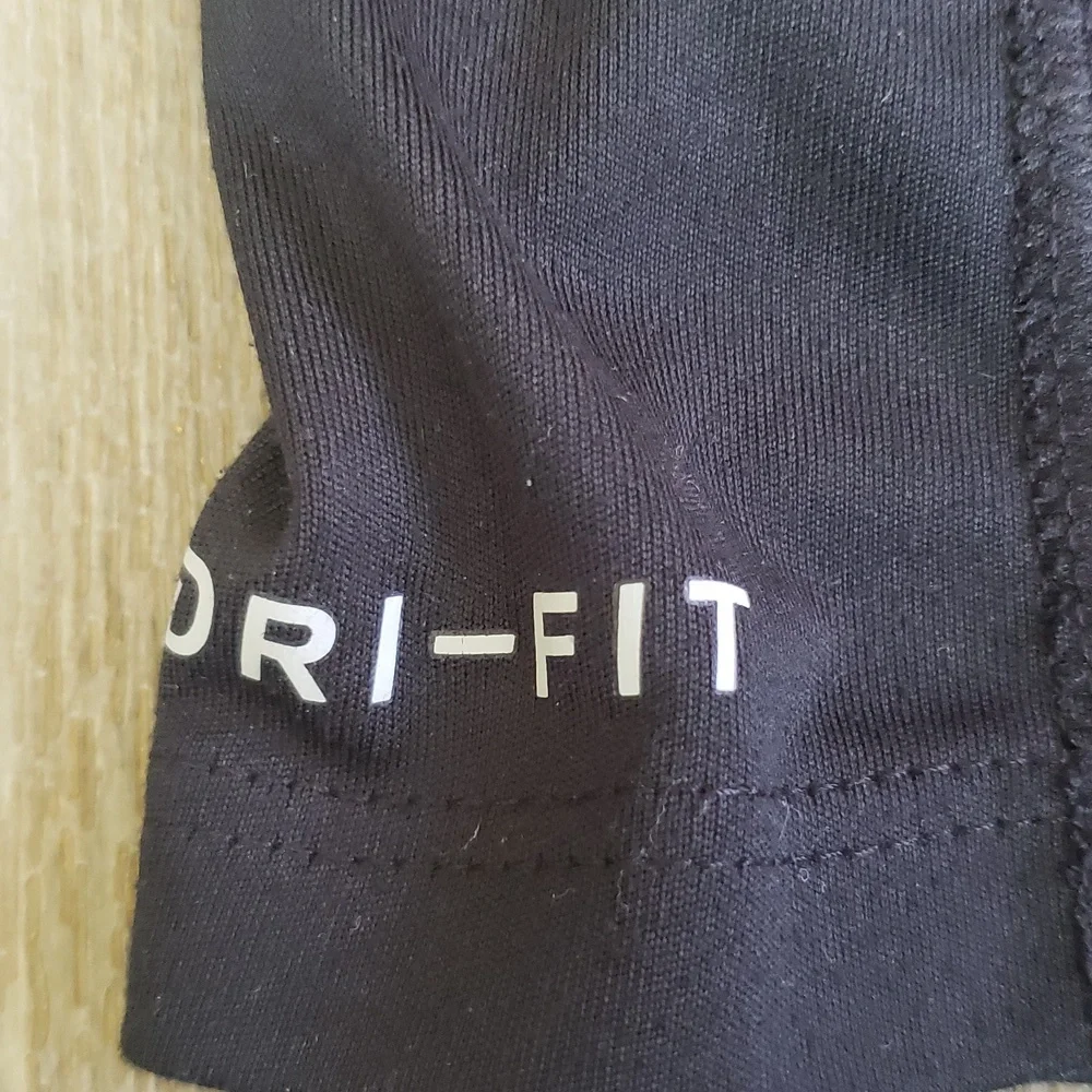 NIke Dri - Fit black tank top - Picture 4 of 13